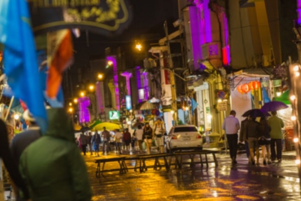people bar crawling in Phuket